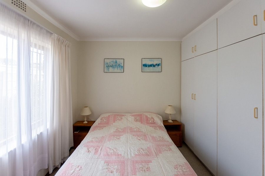 5 Bedroom Property for Sale in Middedorp Western Cape